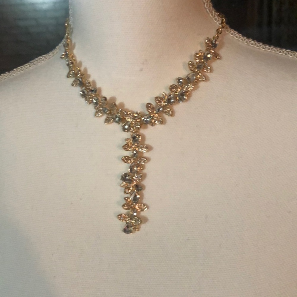 Beautiful necklace from Inc